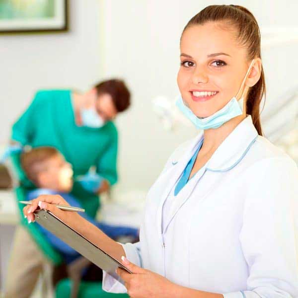 Contacta con Clínica Dental Vallecas