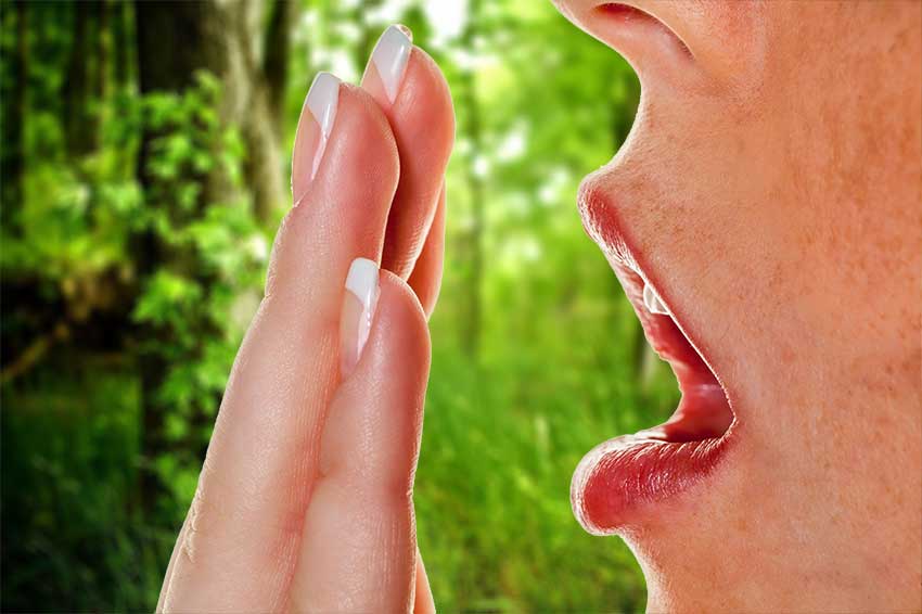 Clínica Dental Vallecas te cuenta cómo prevenir la halitosis